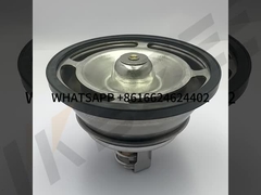 VOE21613426 VOLVO D13 D16 Motoru termostat 82°C VOE20560249 EC380 EC480 EC700 için