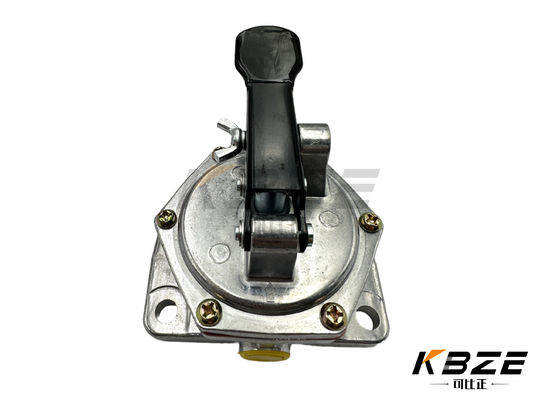 6261-71-8240 6261718240 KOMATSU PC400-7 PC400-8 kazı makinesi için 4 delikli yakıt pompası